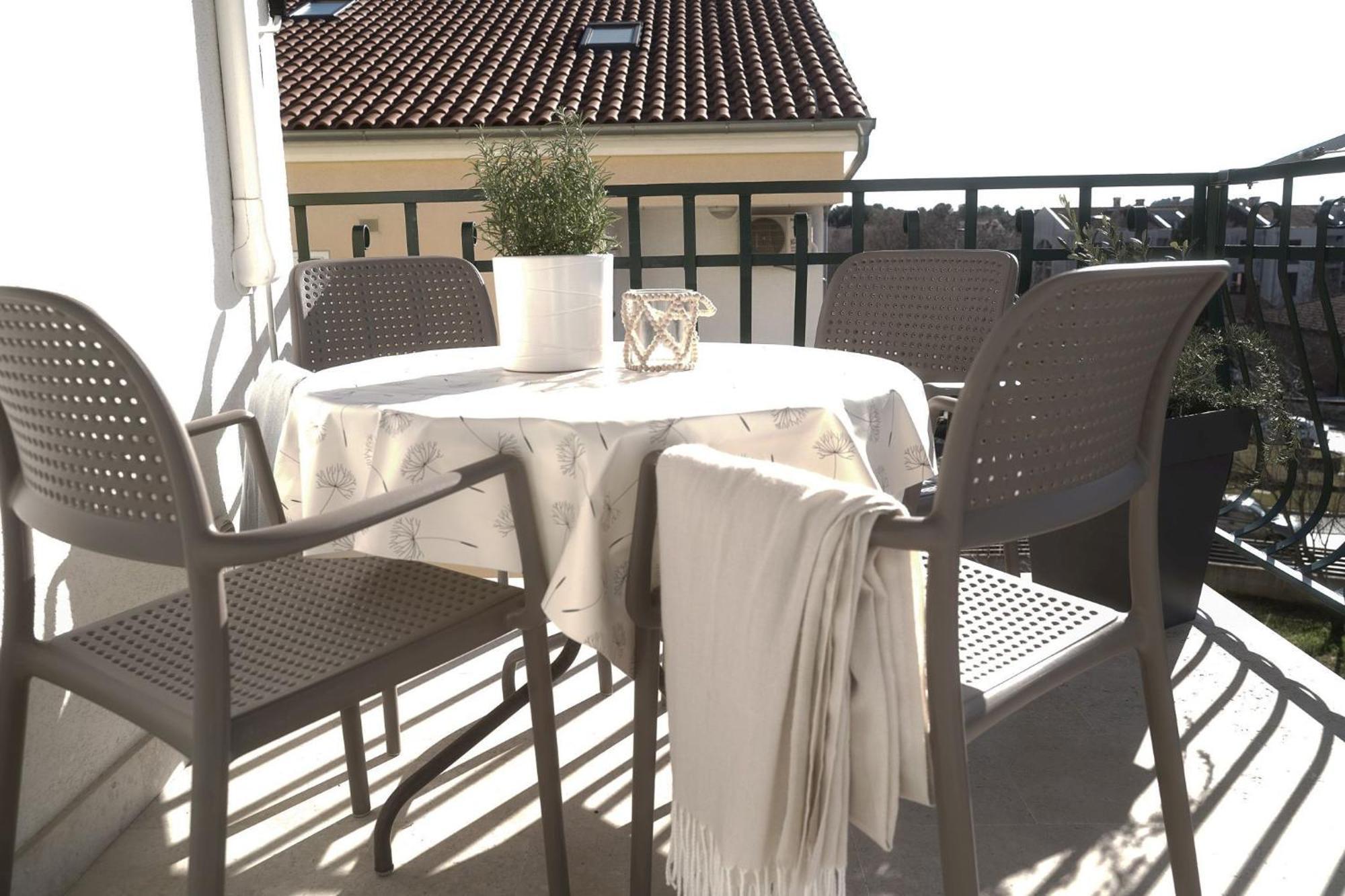 Dandelion Apartment Rovinj-Free Bikes Exteriör bild